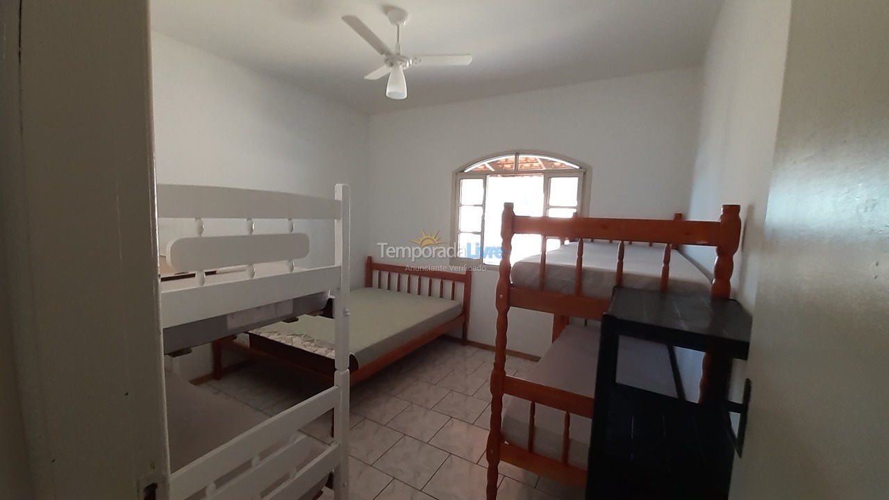 Apartamento para aluguel de temporada em Itapoá (Barra do Saí)