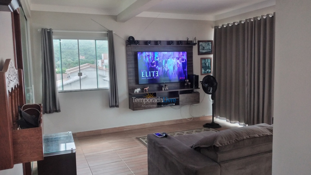 Apartment for vacation rental in Palhoça (Praia de Fora)