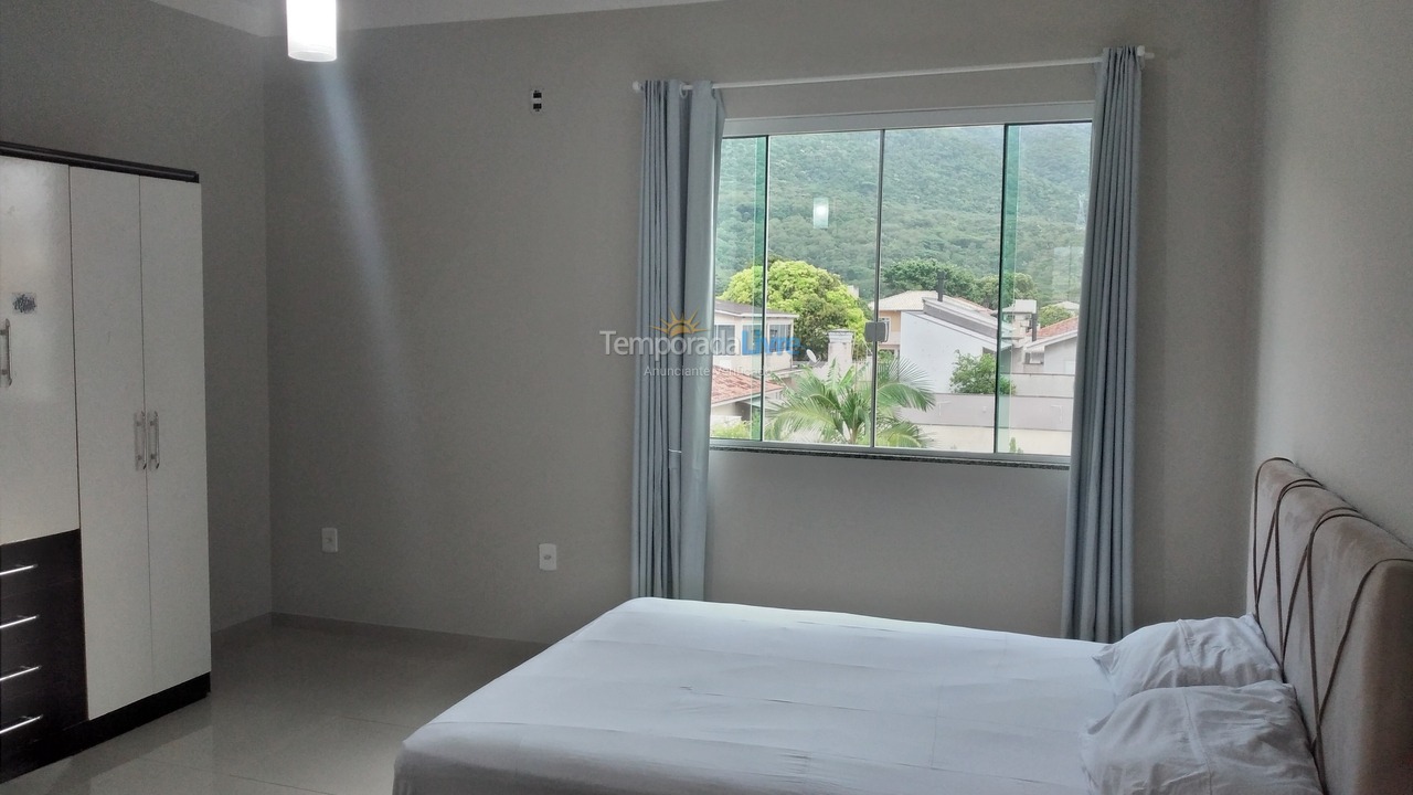 Apartment for vacation rental in Palhoça (Praia de Fora)