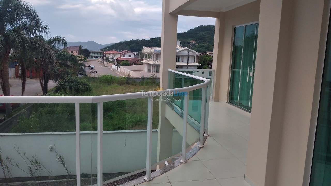 Apartment for vacation rental in Palhoça (Praia de Fora)