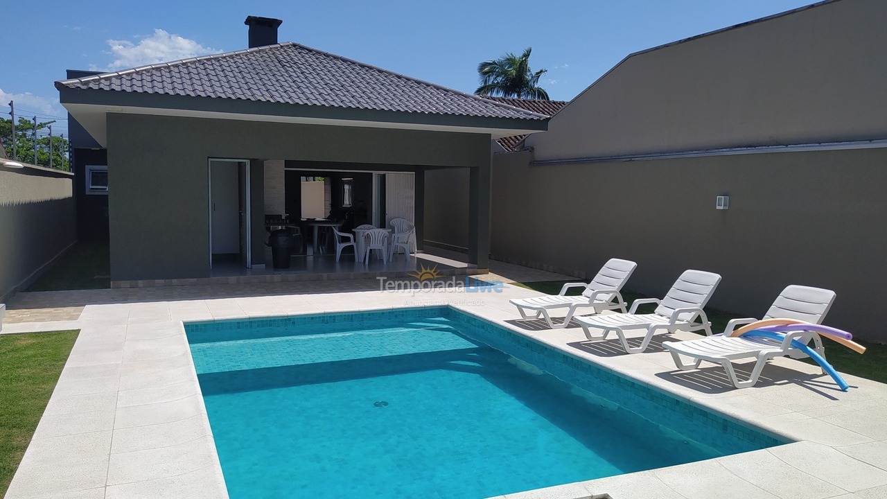 House for vacation rental in Matinhos (Caiobá)