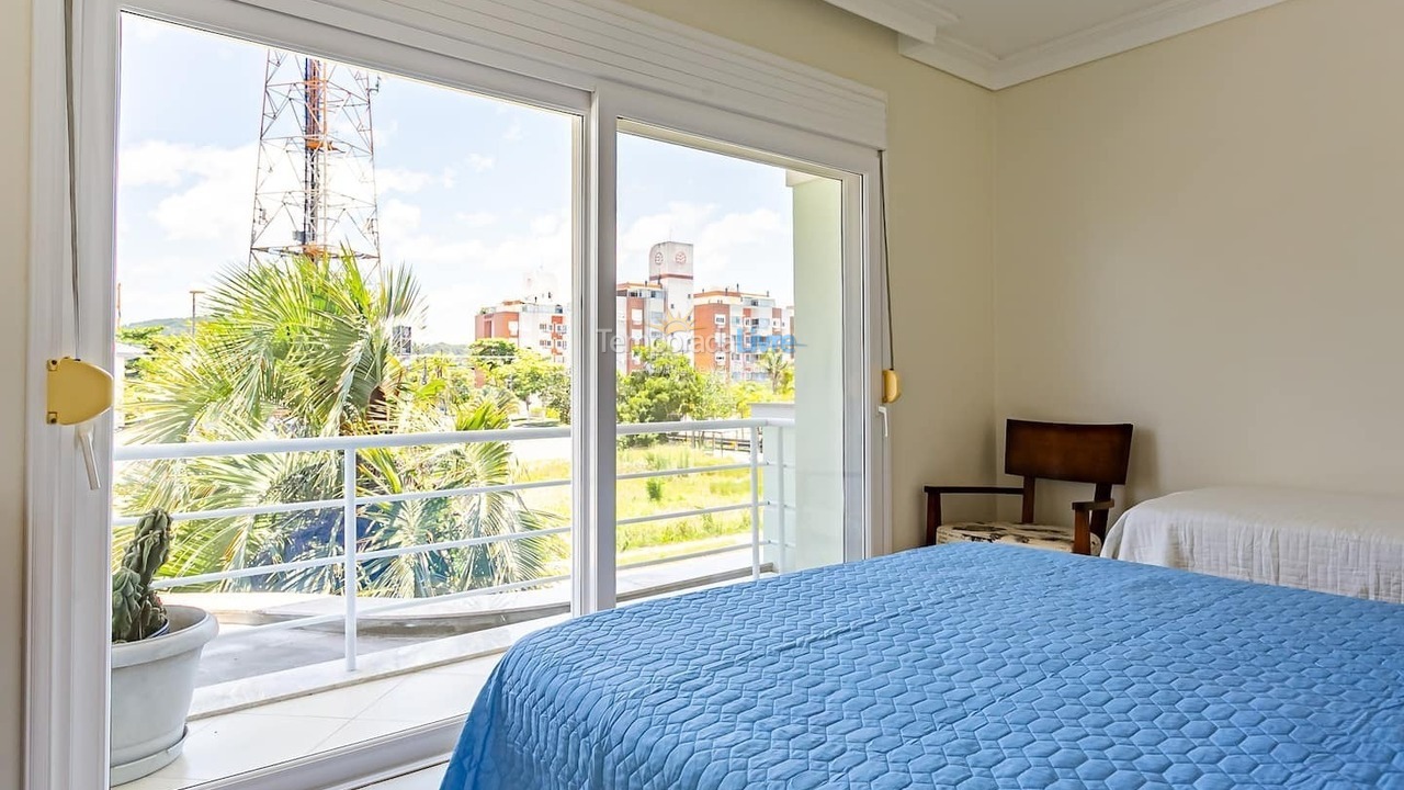 House for vacation rental in Florianopolis (Jurerê Internacional)