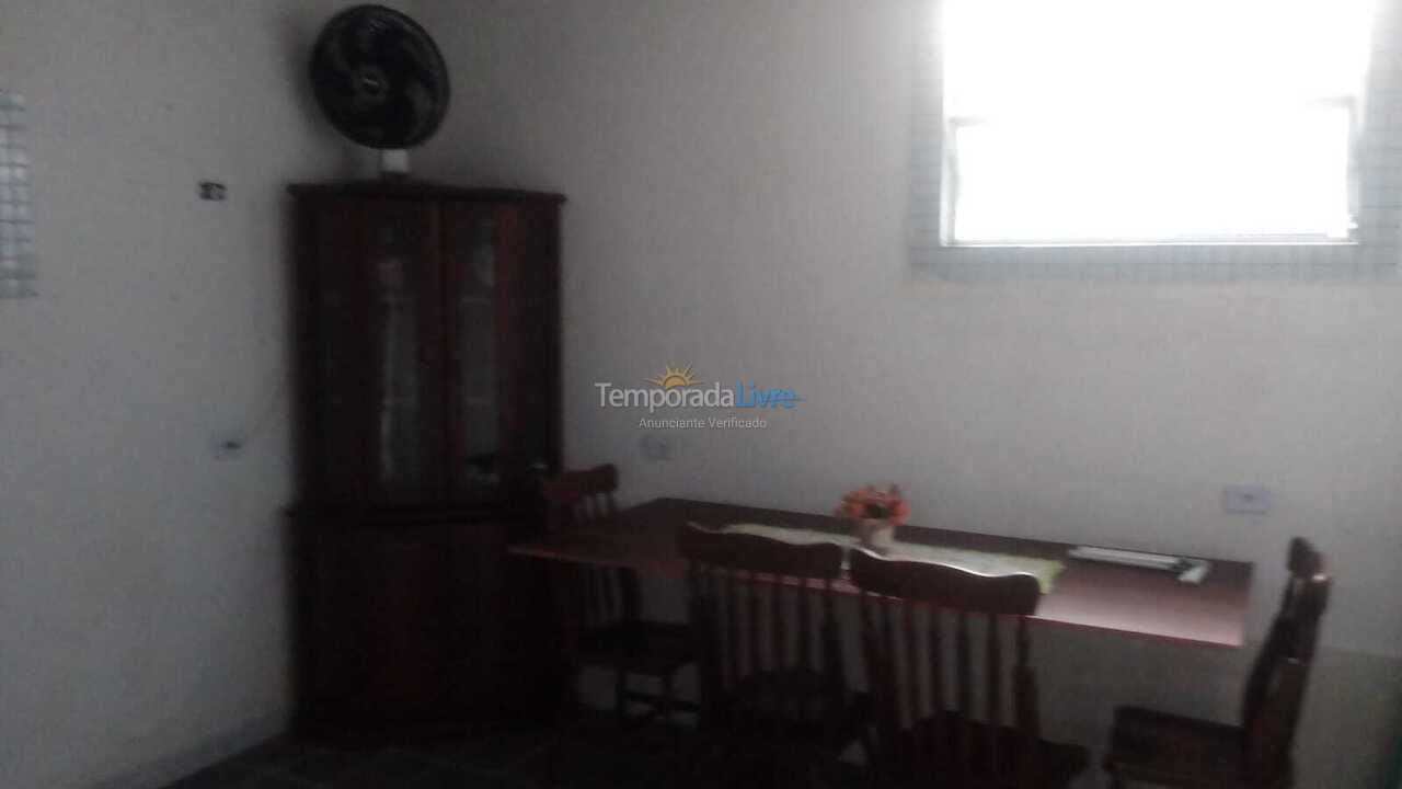 Casa para aluguel de temporada em Guarujá (Santo Antonio)