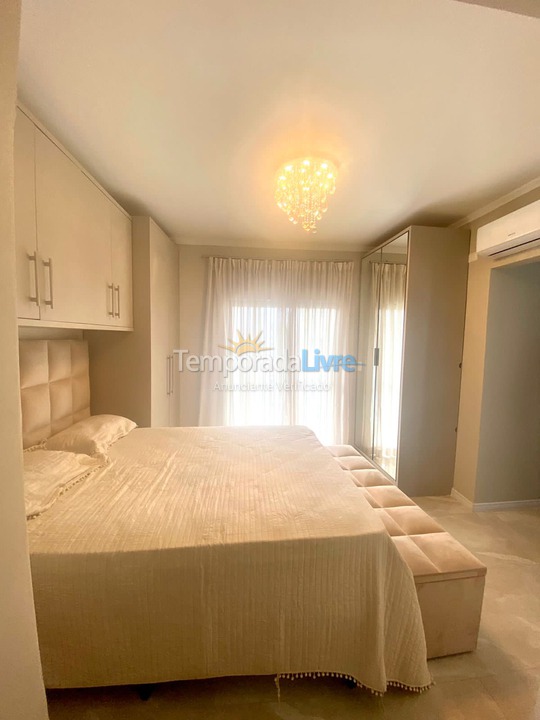 Apartment for vacation rental in Itapema (Meia Praia)