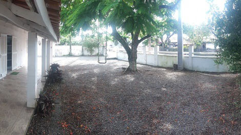 Casa 200m da Praia de Ubatuba