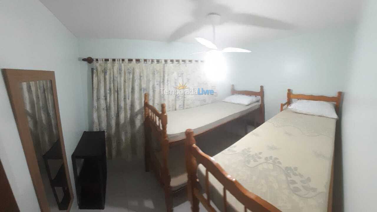 Apartamento para aluguel de temporada em Itapoá (Barra do Saí)