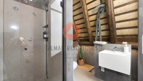 Beautiful 4 bedroom house with SPA 100m from the beach