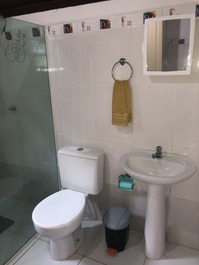 Alquilo Casa/Sítio junto al río en Sana - RJ