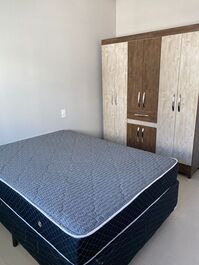 APARTAMENTO TERREO A 40 METROS DA PRAIA