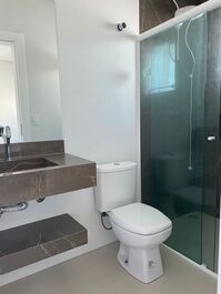 APARTAMENTO TERREO A 40 METROS DA PRAIA