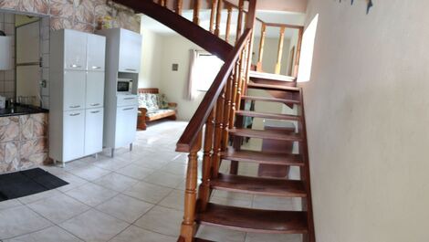 Acesso ao piso superior mesanino