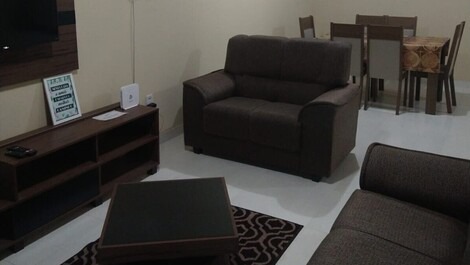 Amplia casa con garaje cerca de la playa de Peró - Cabo Frio, RJ