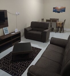 Amplia casa con garaje cerca de la playa de Peró - Cabo Frio, RJ