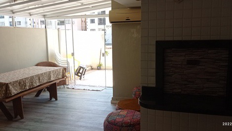 Cozinha e churrasqueira