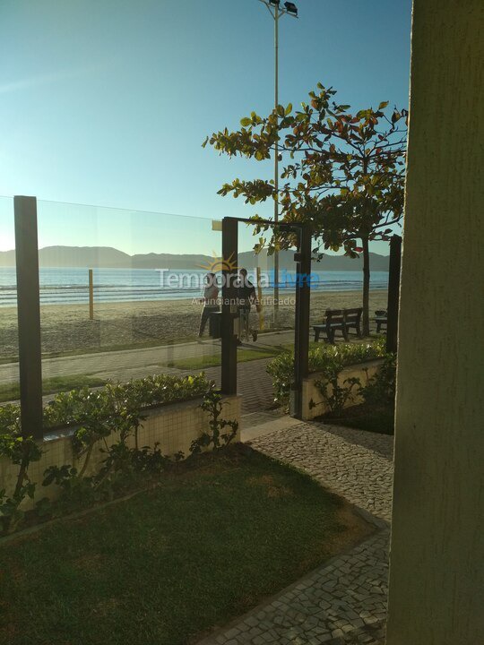 Apartment for vacation rental in Itapema (Meia Praia)