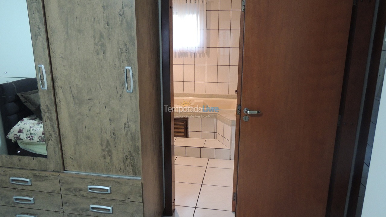 Apartment for vacation rental in Itapema (Meia Praia)