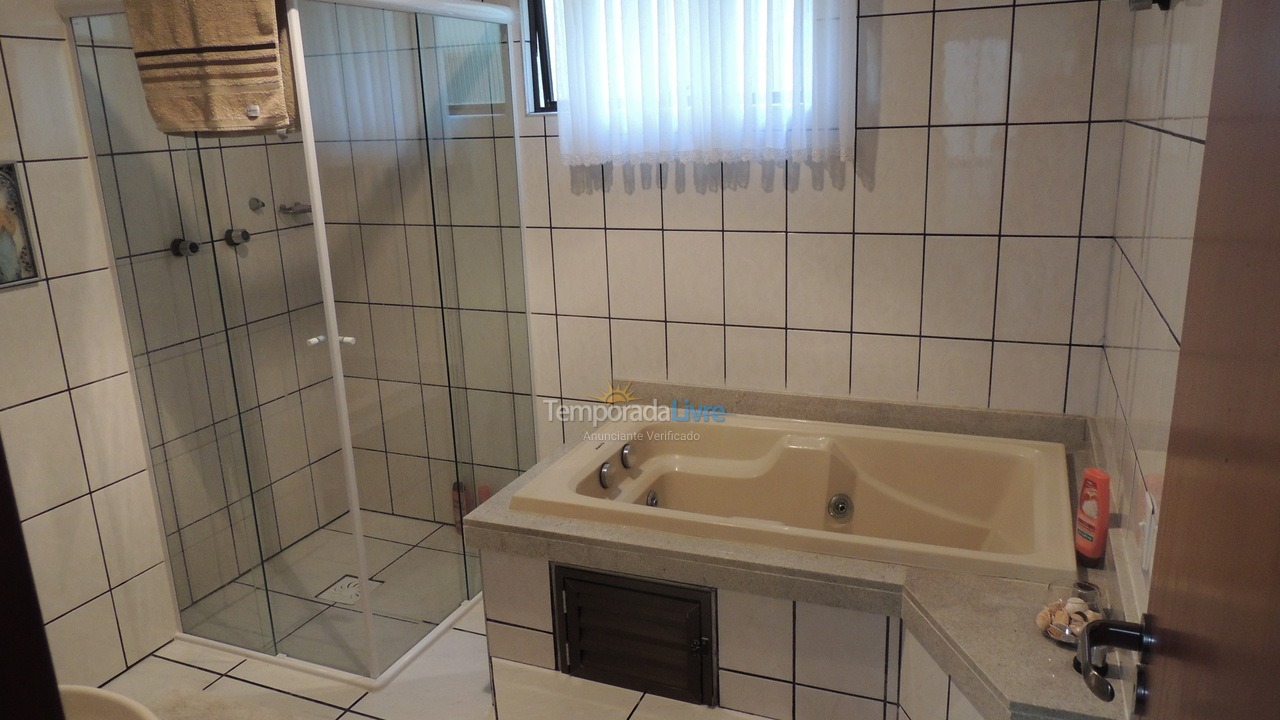 Apartment for vacation rental in Itapema (Meia Praia)