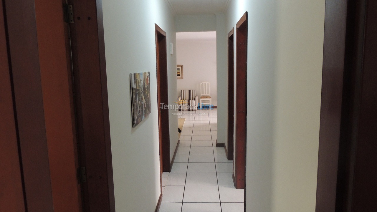 Apartment for vacation rental in Itapema (Meia Praia)