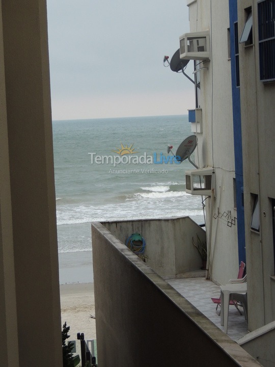 Apartment for vacation rental in Itapema (Meia Praia)