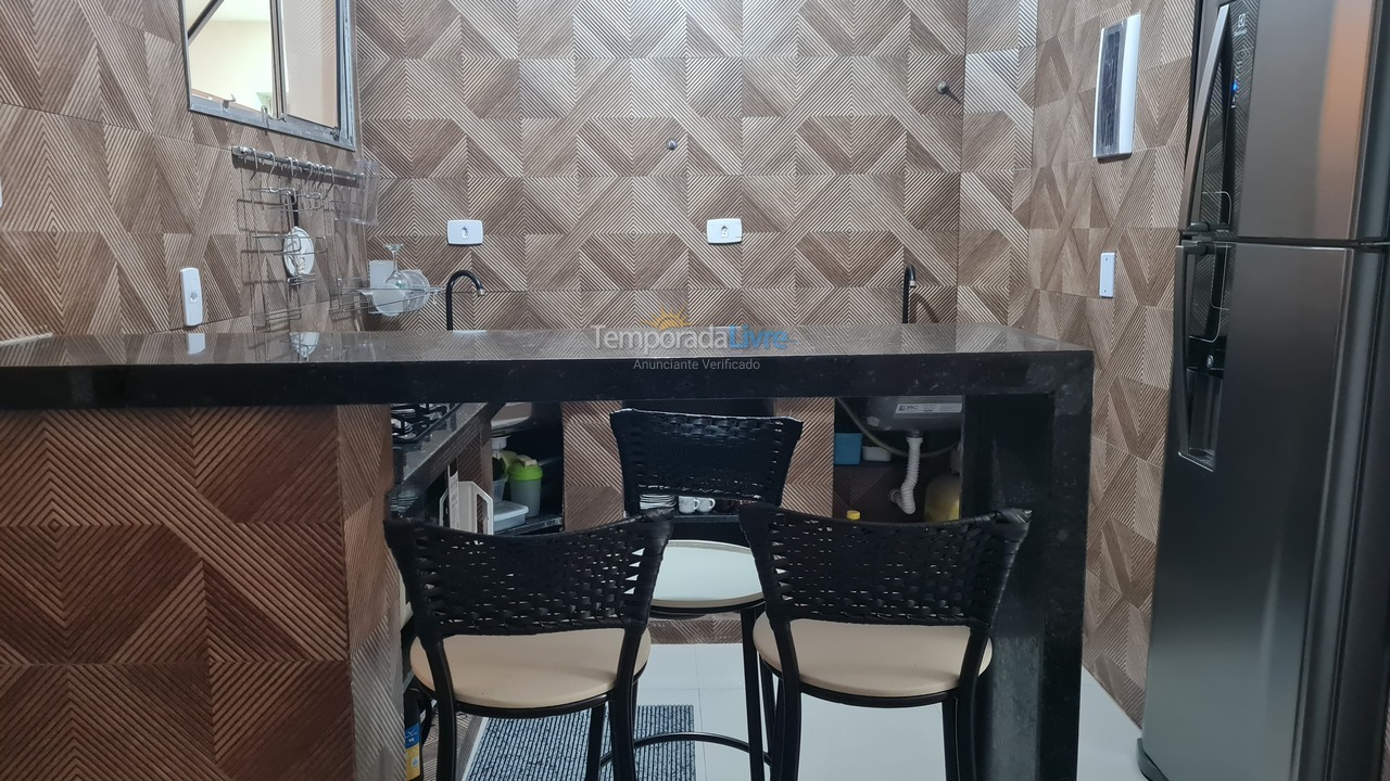 Apartamento para aluguel de temporada em Ubatuba (Praia Grande)