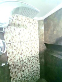 Banheiro em marmorato de alto padrão