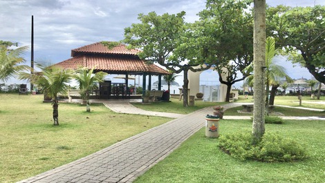 Gazebo c  água potável, gelada e quente