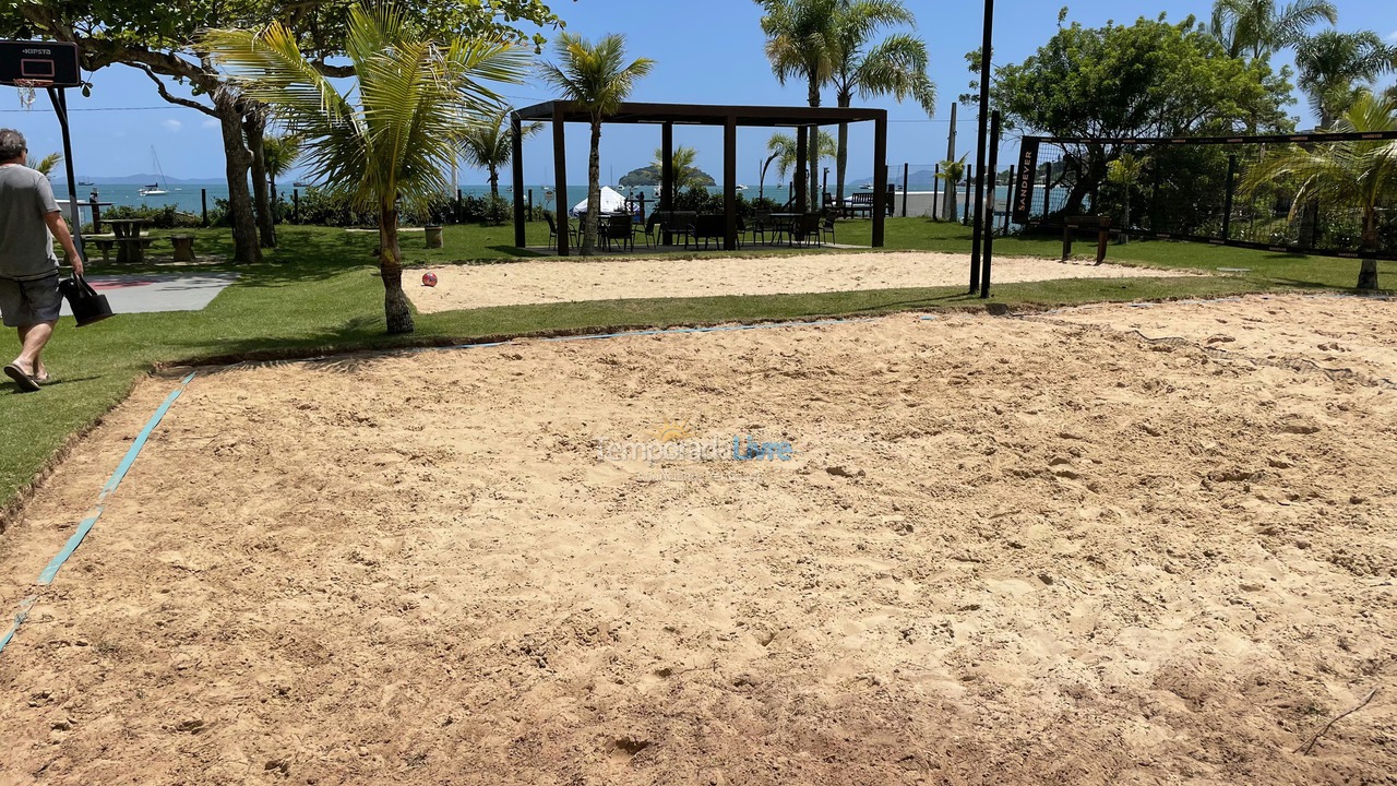 Casa para aluguel de temporada em Florianópolis (Jurere Tradicional)