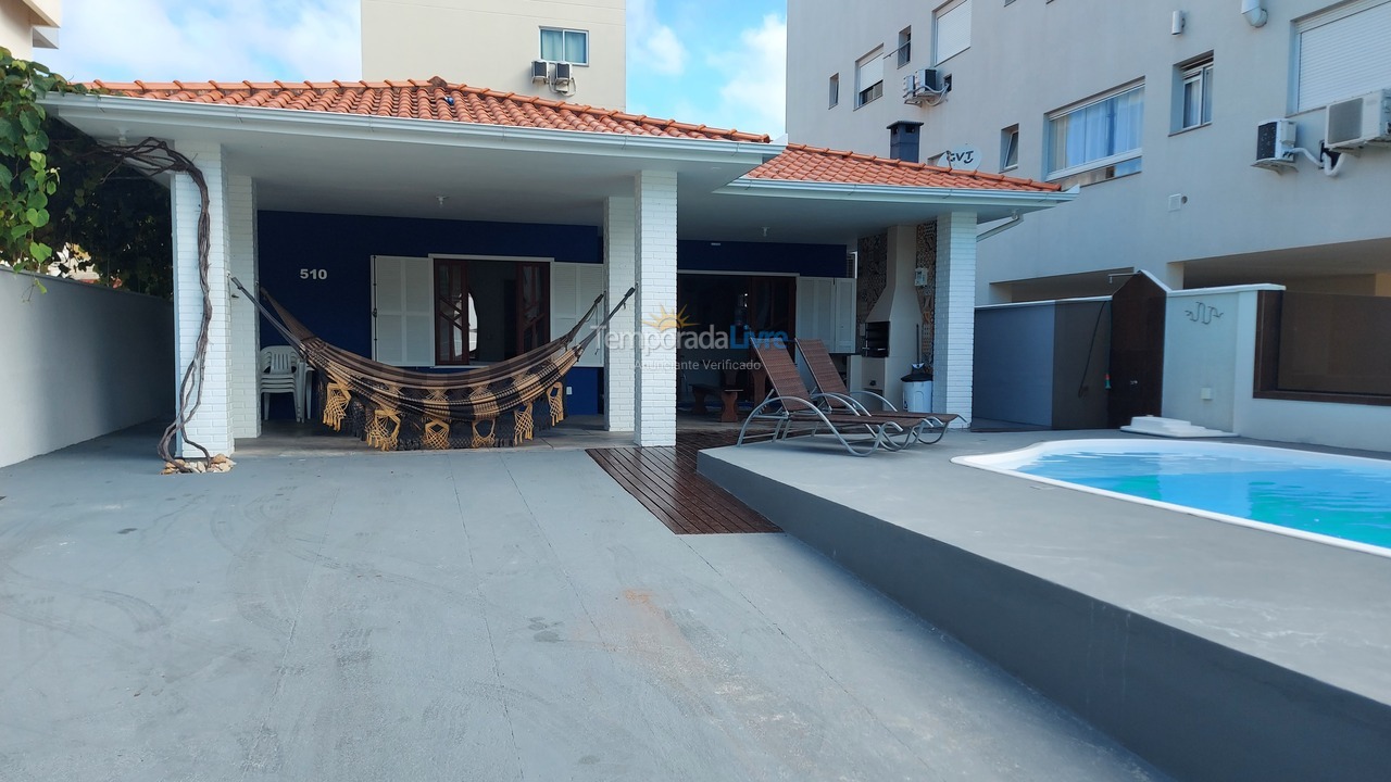 House for vacation rental in Governador Celso Ramos (Praia de Palmas)