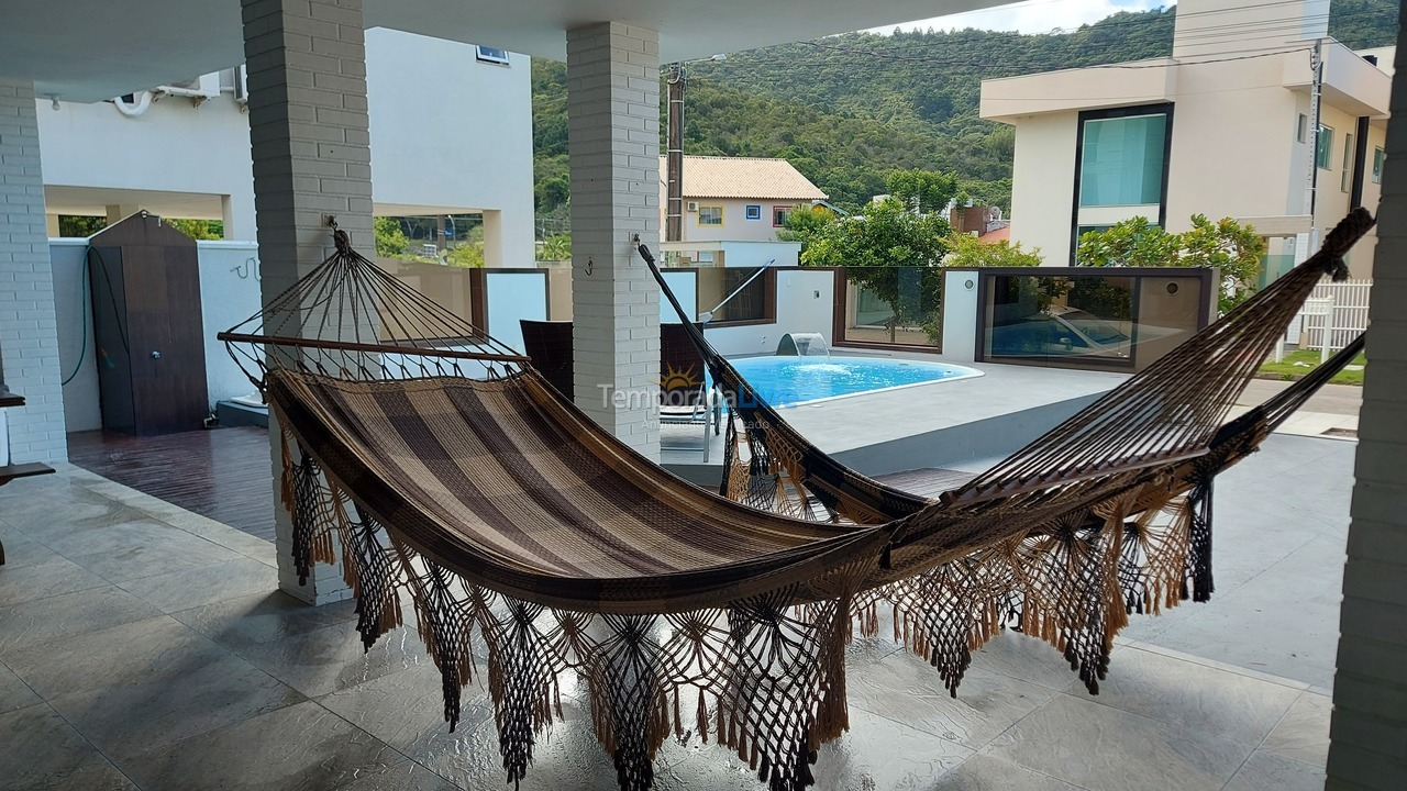 House for vacation rental in Governador Celso Ramos (Praia de Palmas)