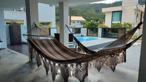 Casa para alugar em Governador Celso Ramos - Praia de Palmas