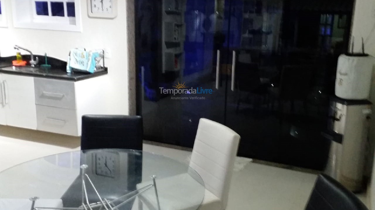 Casa para aluguel de temporada em Cabo Frio (Peró)