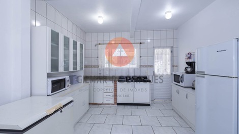 Casa con 06 habitaciones Praia de Mariscal