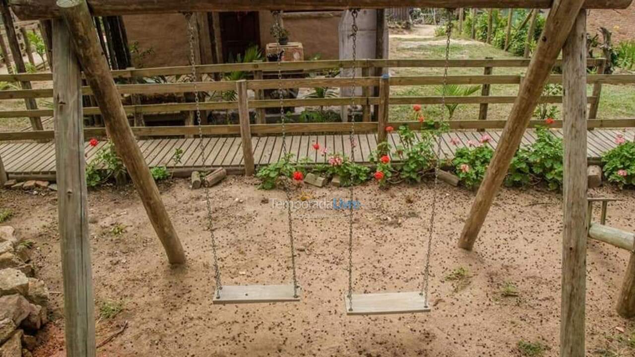 Casa para alquiler de vacaciones em Imaruí (Praia Vermelha)