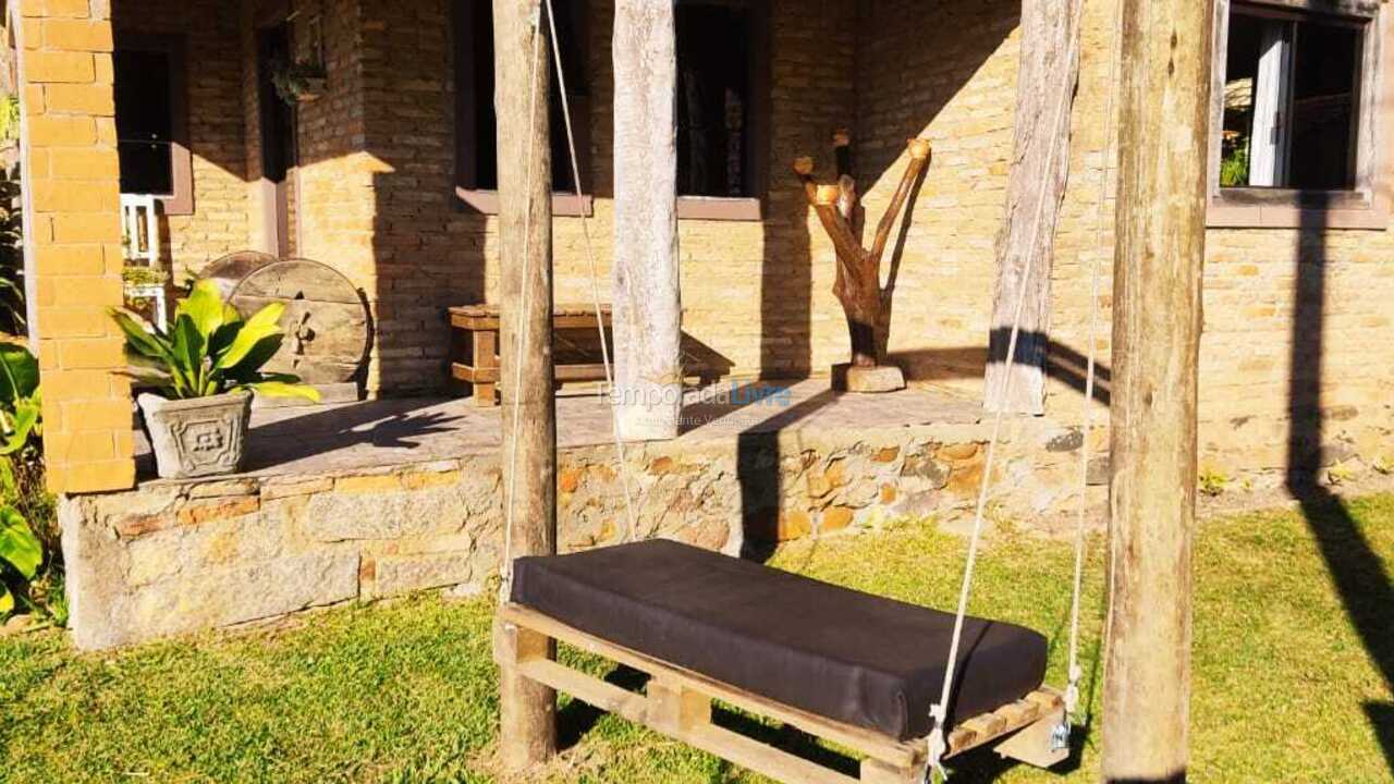 Casa para aluguel de temporada em Imaruí (Praia Vermelha)