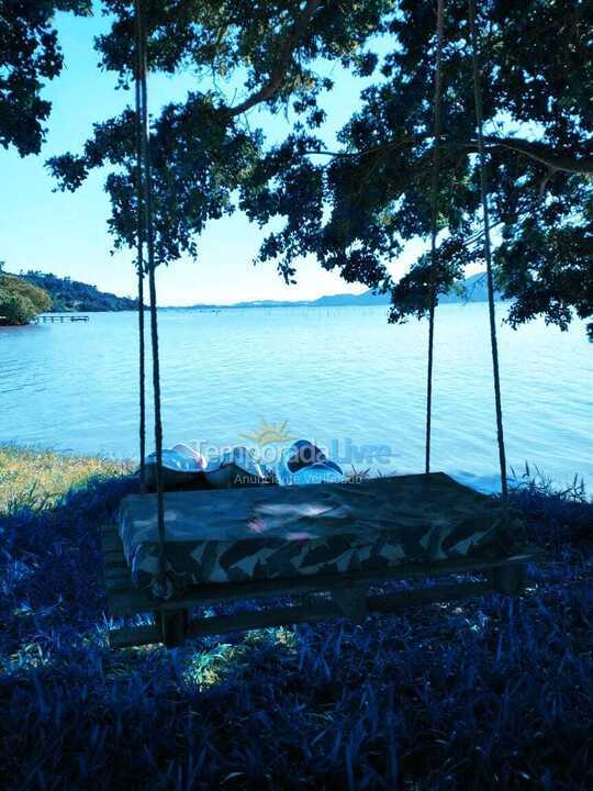 Casa para aluguel de temporada em Imaruí (Praia Vermelha)