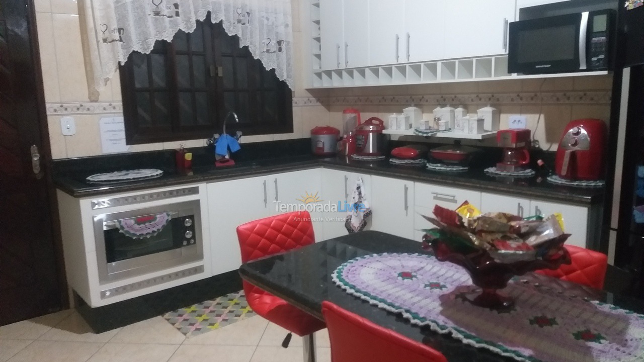 Casa para alquiler de vacaciones em Guarulhos (Vila Maricy)