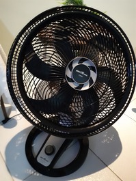 Guarujá Pitangueiras Apartment with Air Conditioning, Garage, Cable TV and Internet