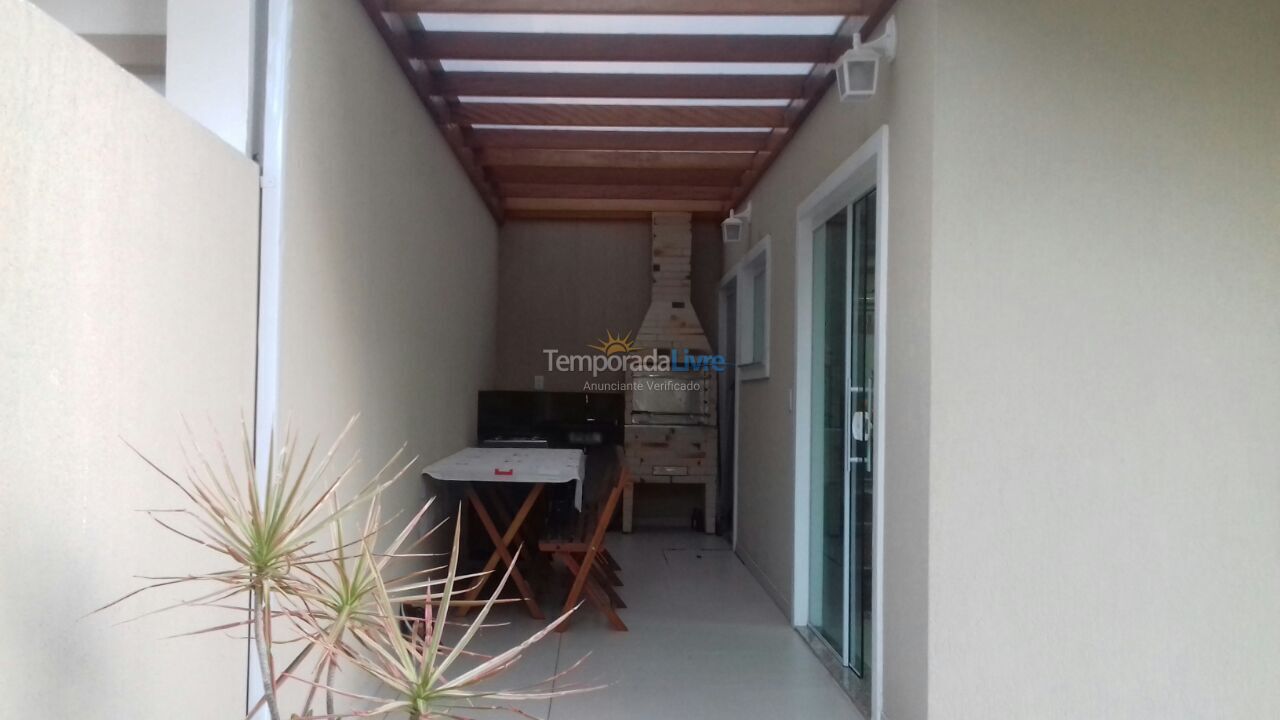 Casa para aluguel de temporada em Bombinhas (Canto Grande)