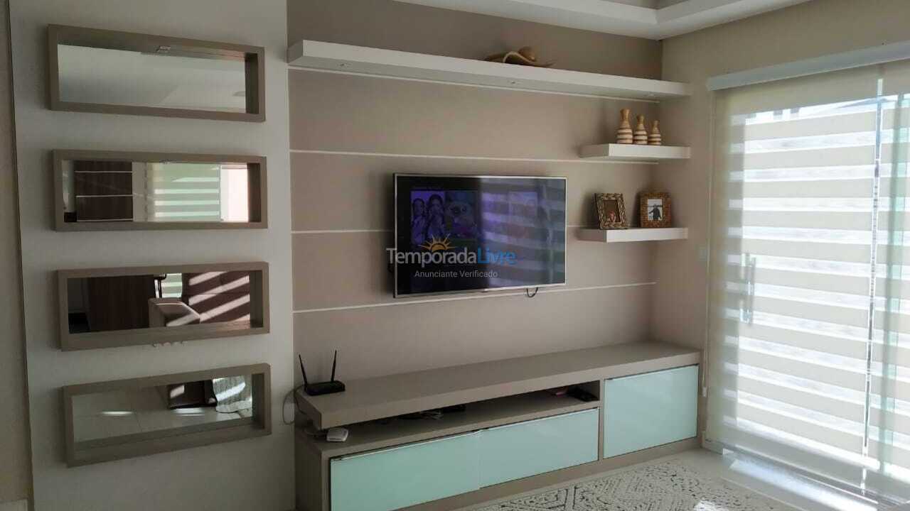 Casa para aluguel de temporada em Bombinhas (Canto Grande)