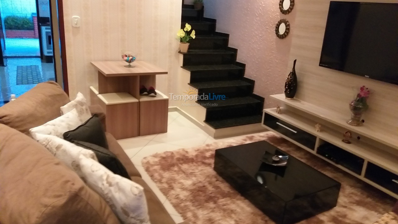 Casa para alquiler de vacaciones em Guarulhos (Vila Maricy)