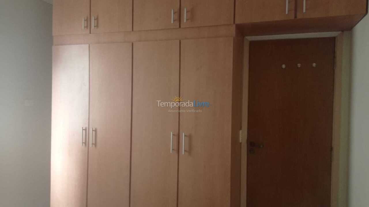 Apartamento para alquiler de vacaciones em Guarujá (Pitangueiras)