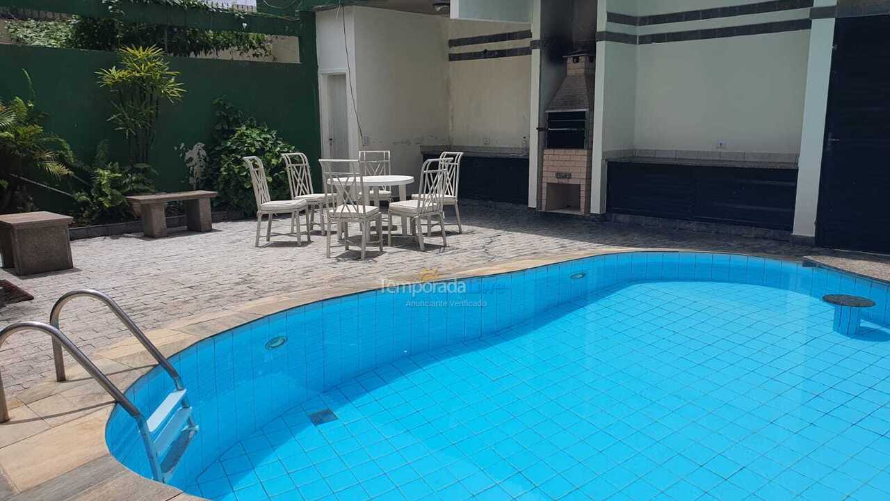 Casa para aluguel de temporada em Guarujá (Enseada)