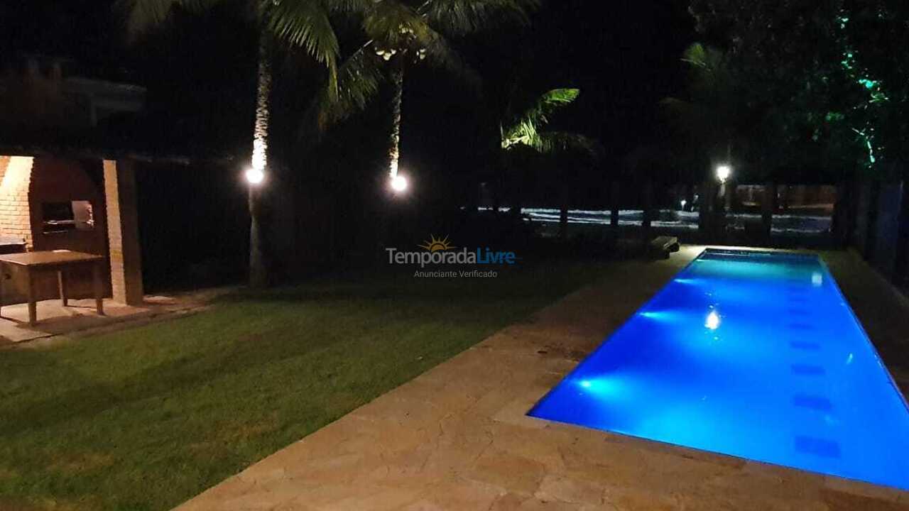 Casa para aluguel de temporada em São Sebastião (Maresias)