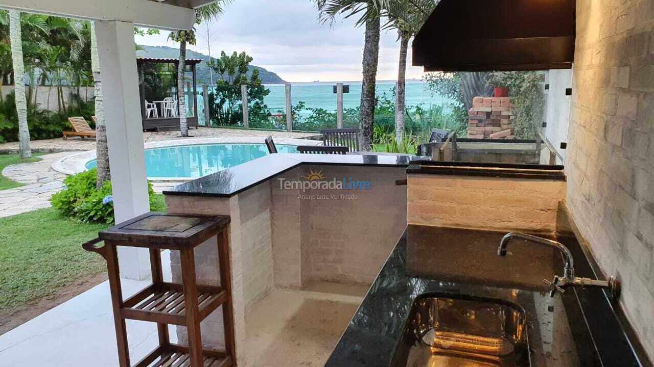 Casa para aluguel de temporada em São Sebastião (Maresias)