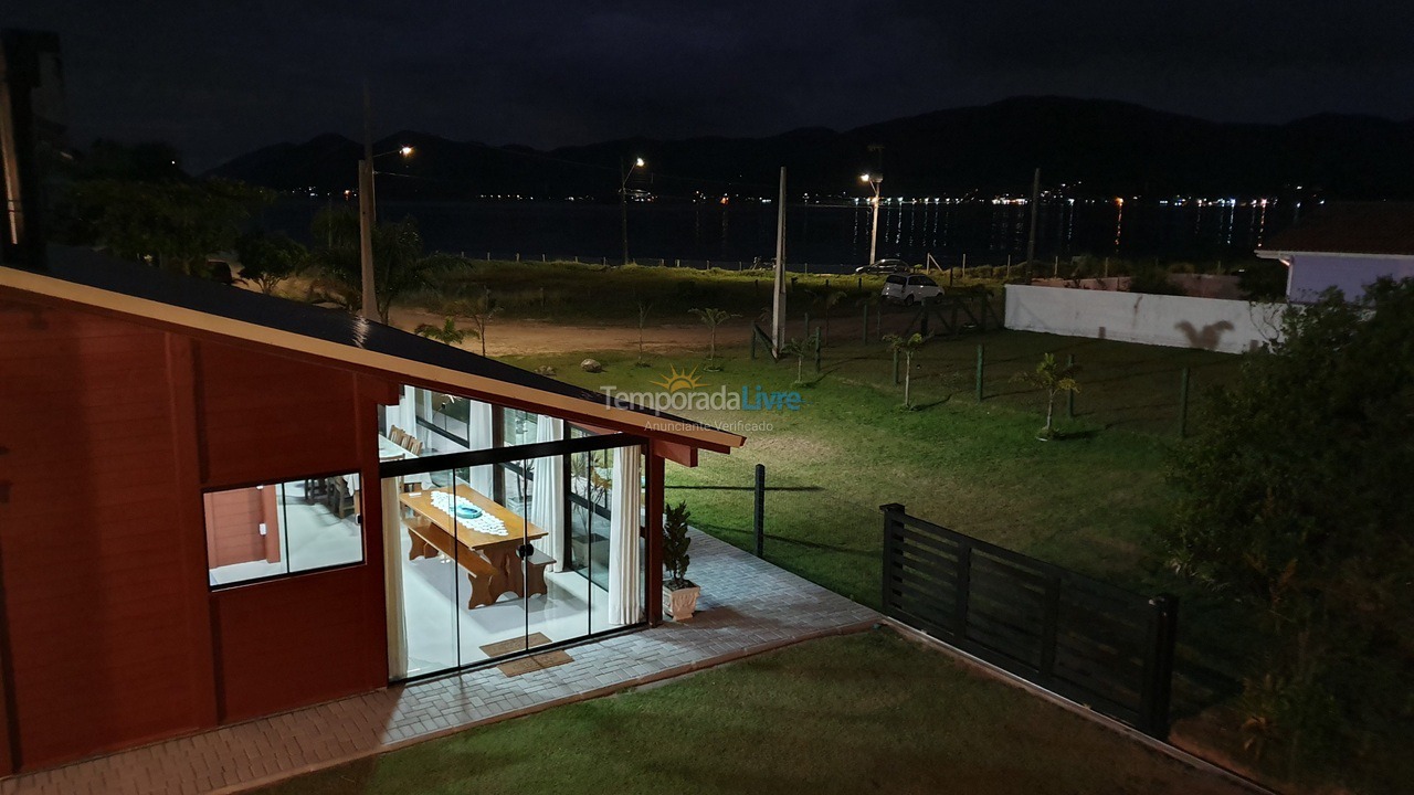 Casa para aluguel de temporada em Palhoça (Praia do Sonho)