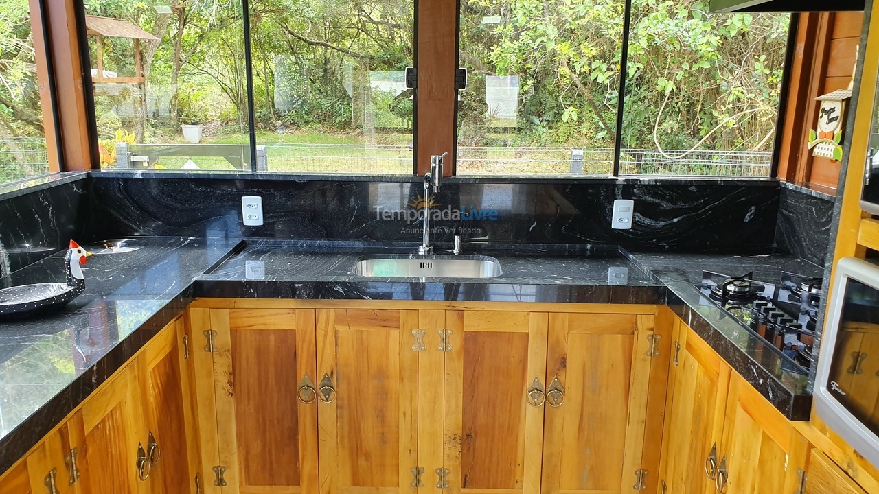 Casa para aluguel de temporada em Palhoça (Praia do Sonho)