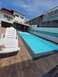 HERMOSA CASA DUPLEX AMPLIA. A SOLO 800 METROS DE LA PLAYA, 4 DORMITORIOS