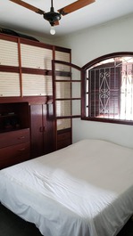 Great accommodations, close to the beach and downtown, easy to get out of town!