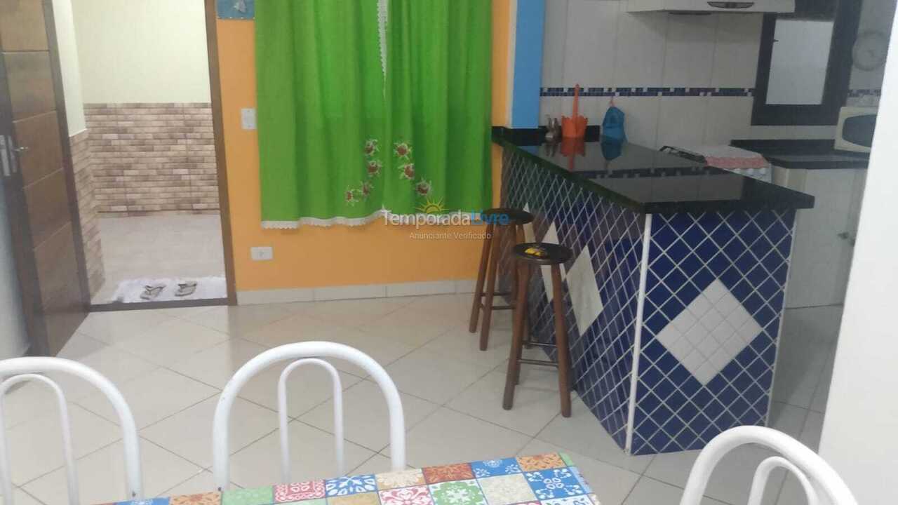 Casa para aluguel de temporada em Ubatuba (Jardim Carolina)