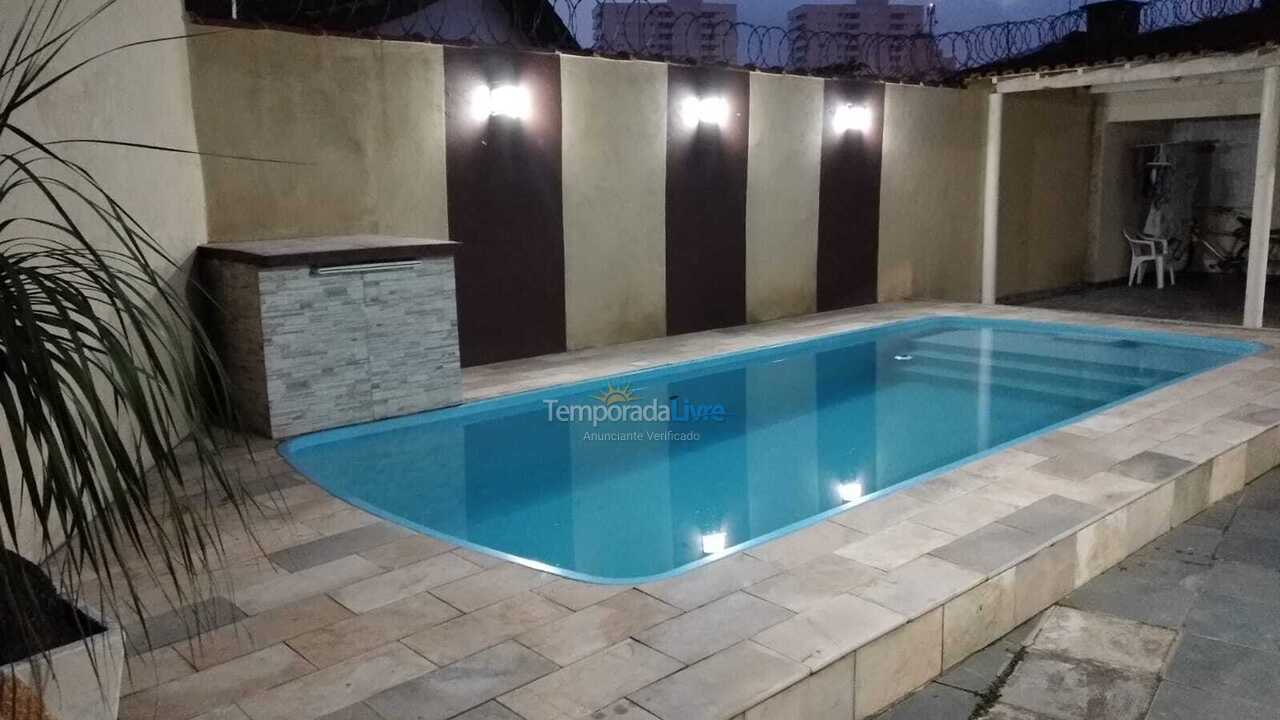 Casa para alquiler de vacaciones em Mongaguá (Jardim Praia Grande)